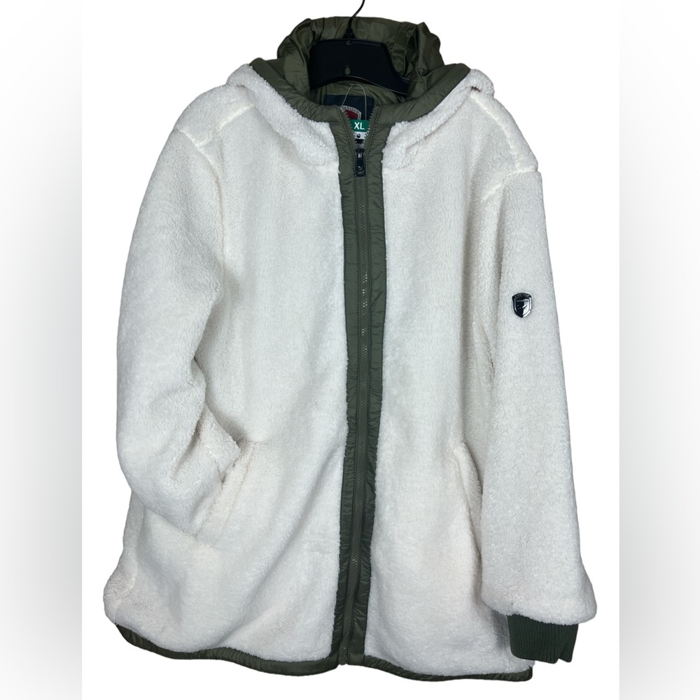 Nwt- 1 Madison “teddy” coat